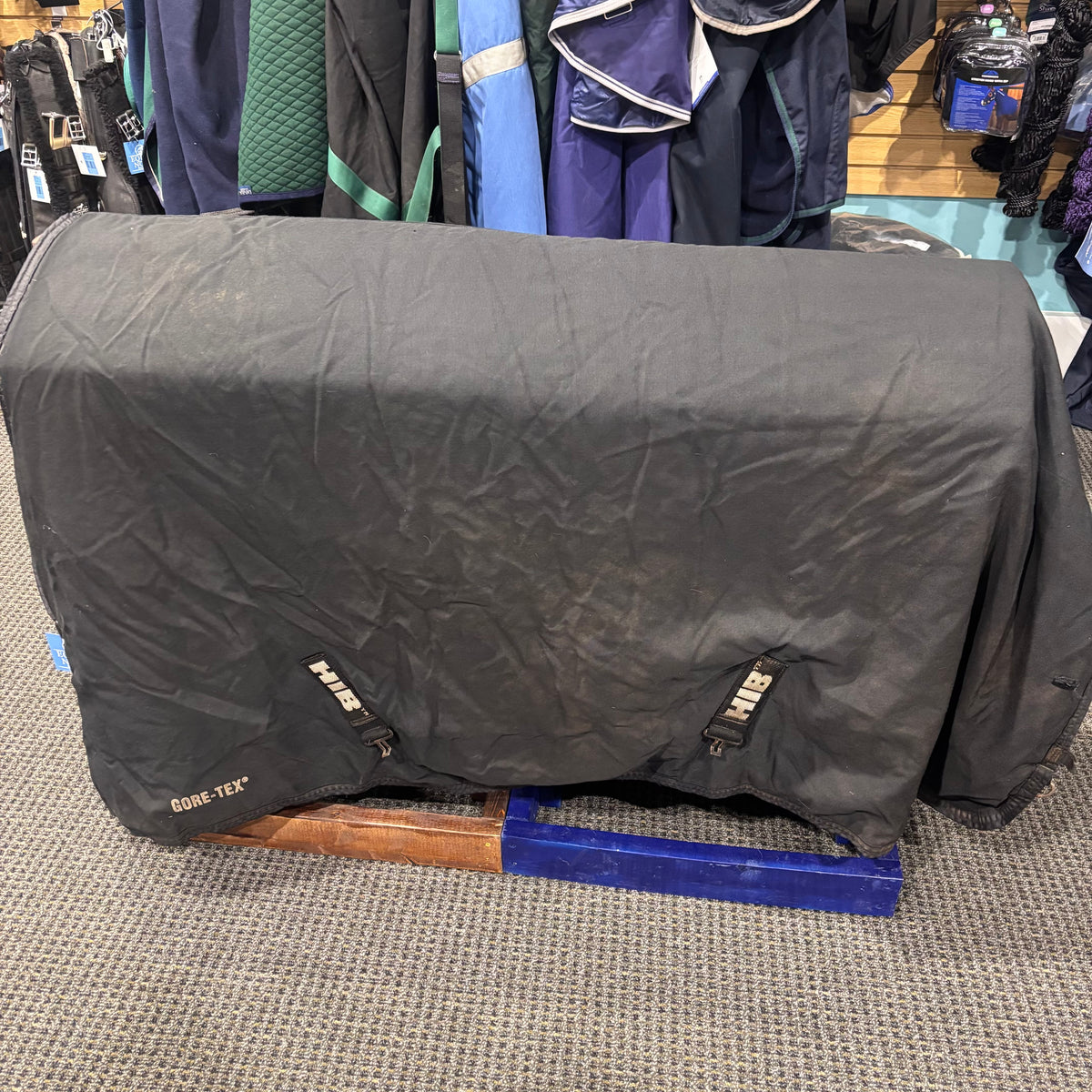 Used 74" Black HIB Med/Heavy Blanket