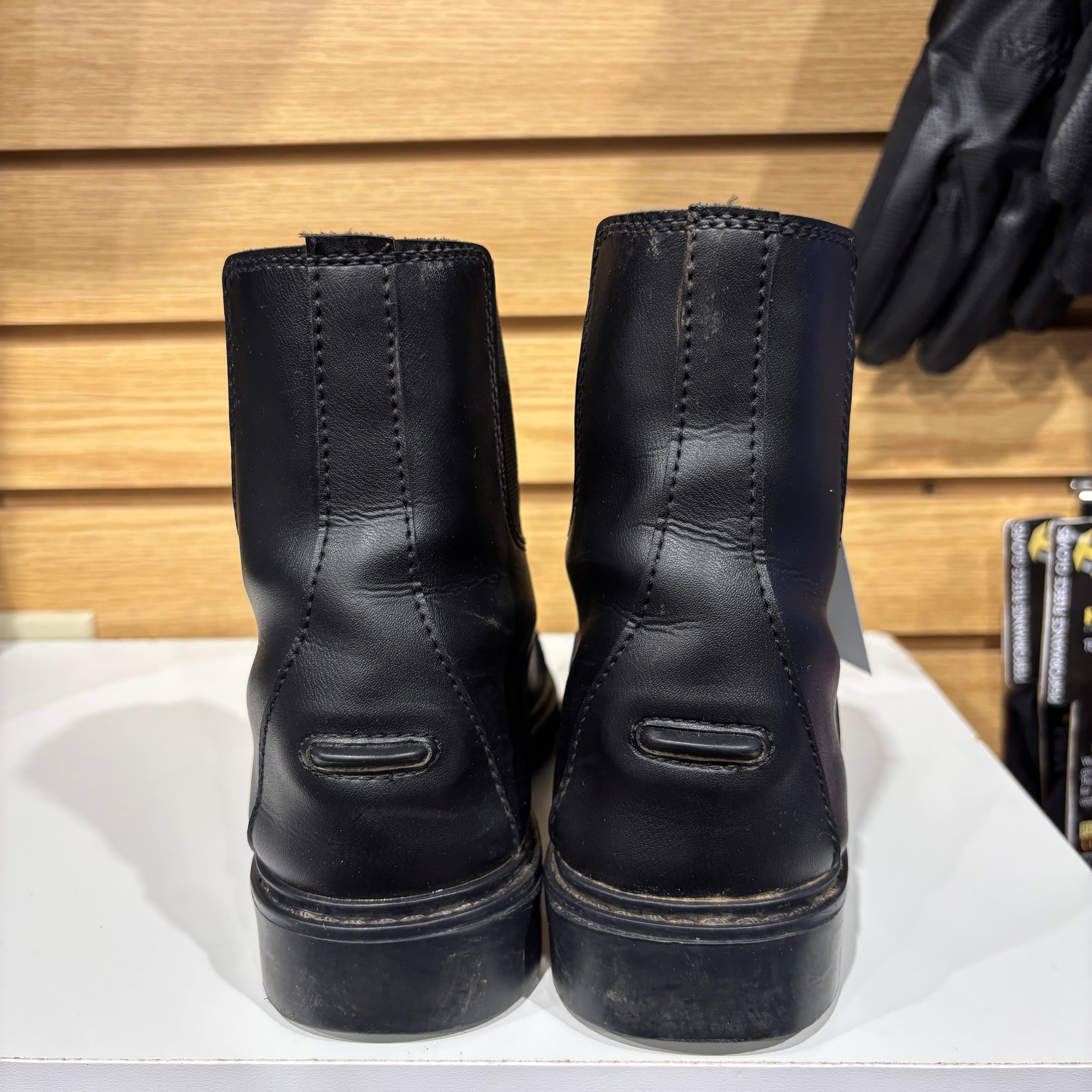 Used 4 Black Tuffrider Paddock Boots