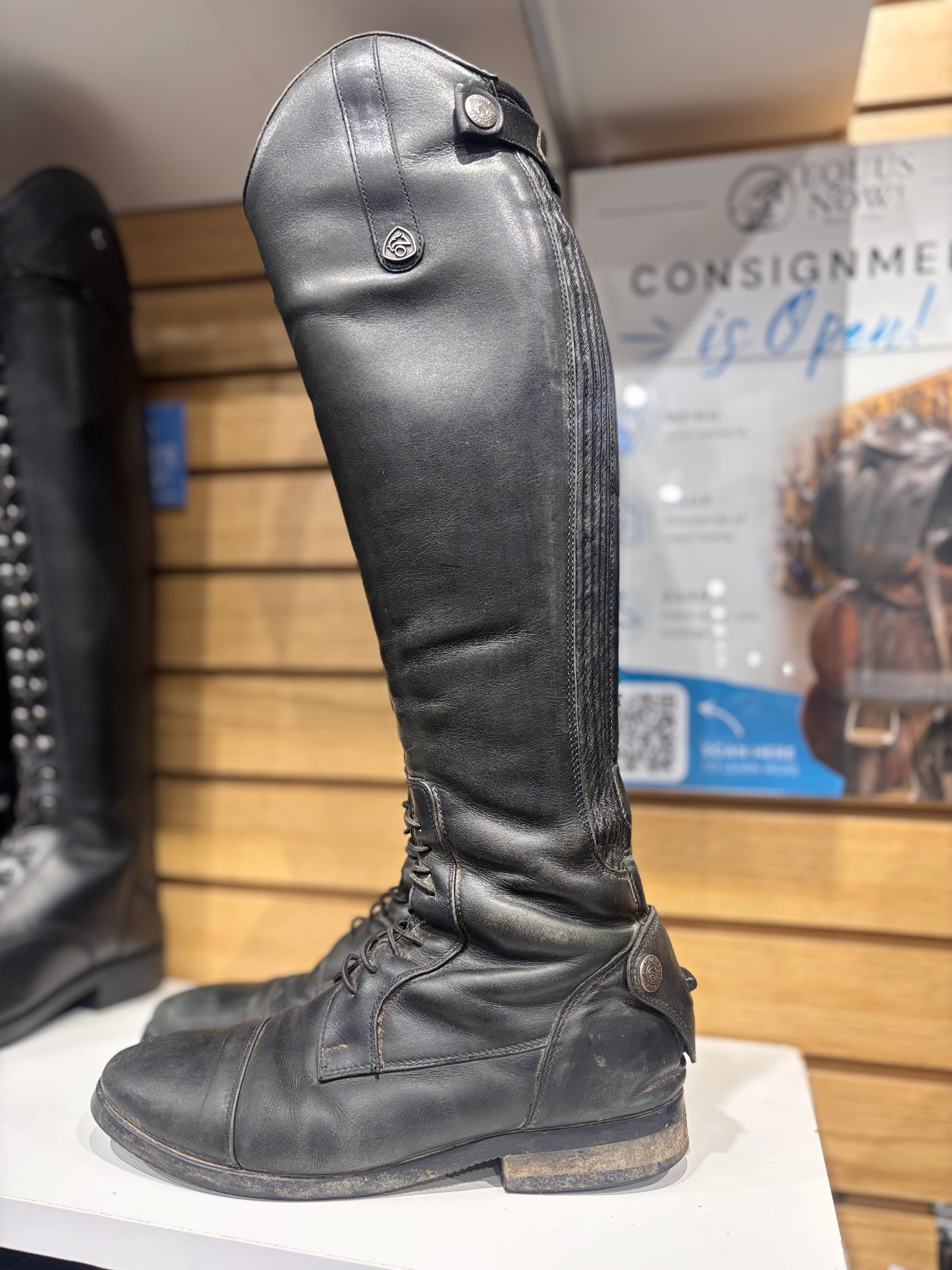 Used 38 Slim Black Ovation Maestro Field Boots