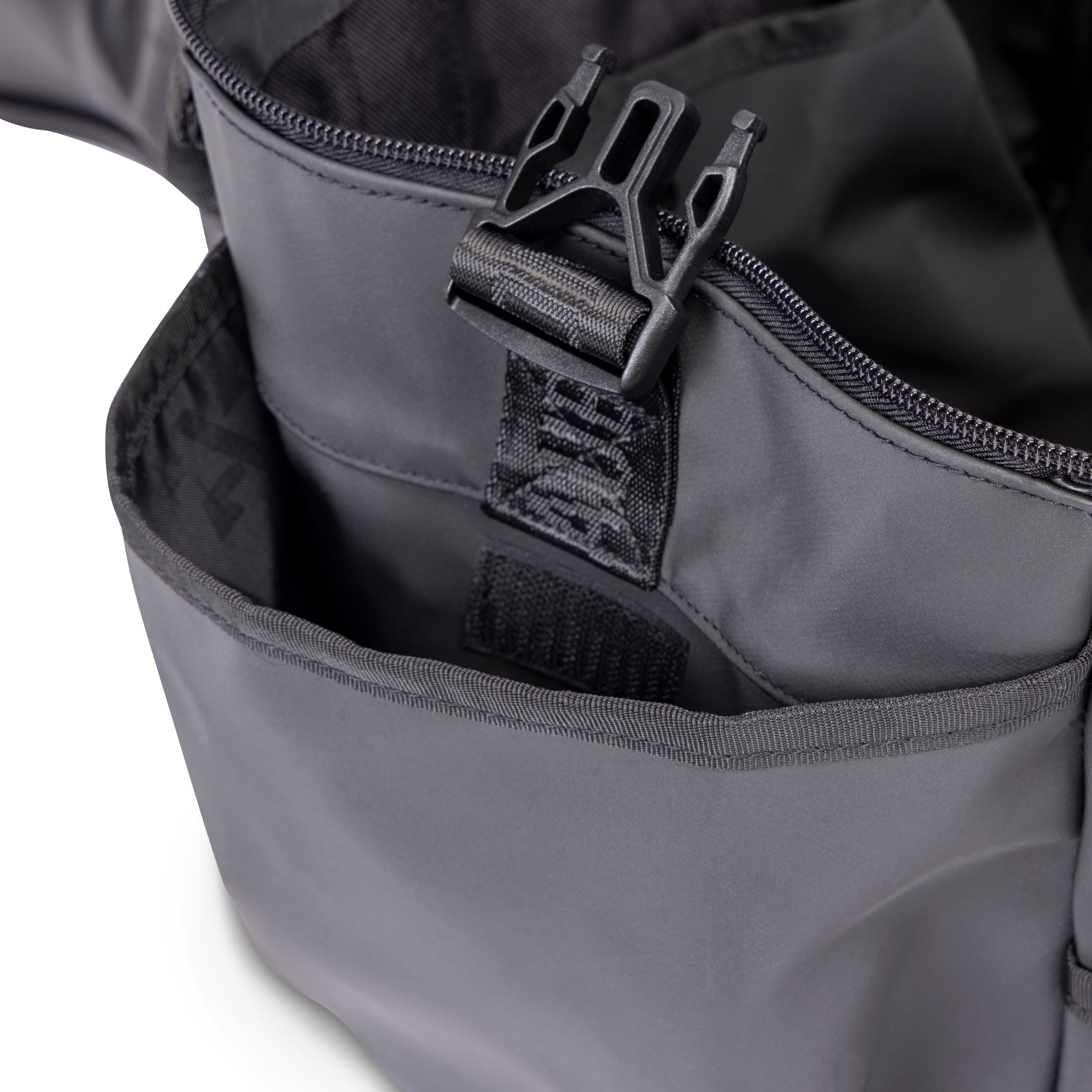 Aubrion React Large Grooming Kit Bag