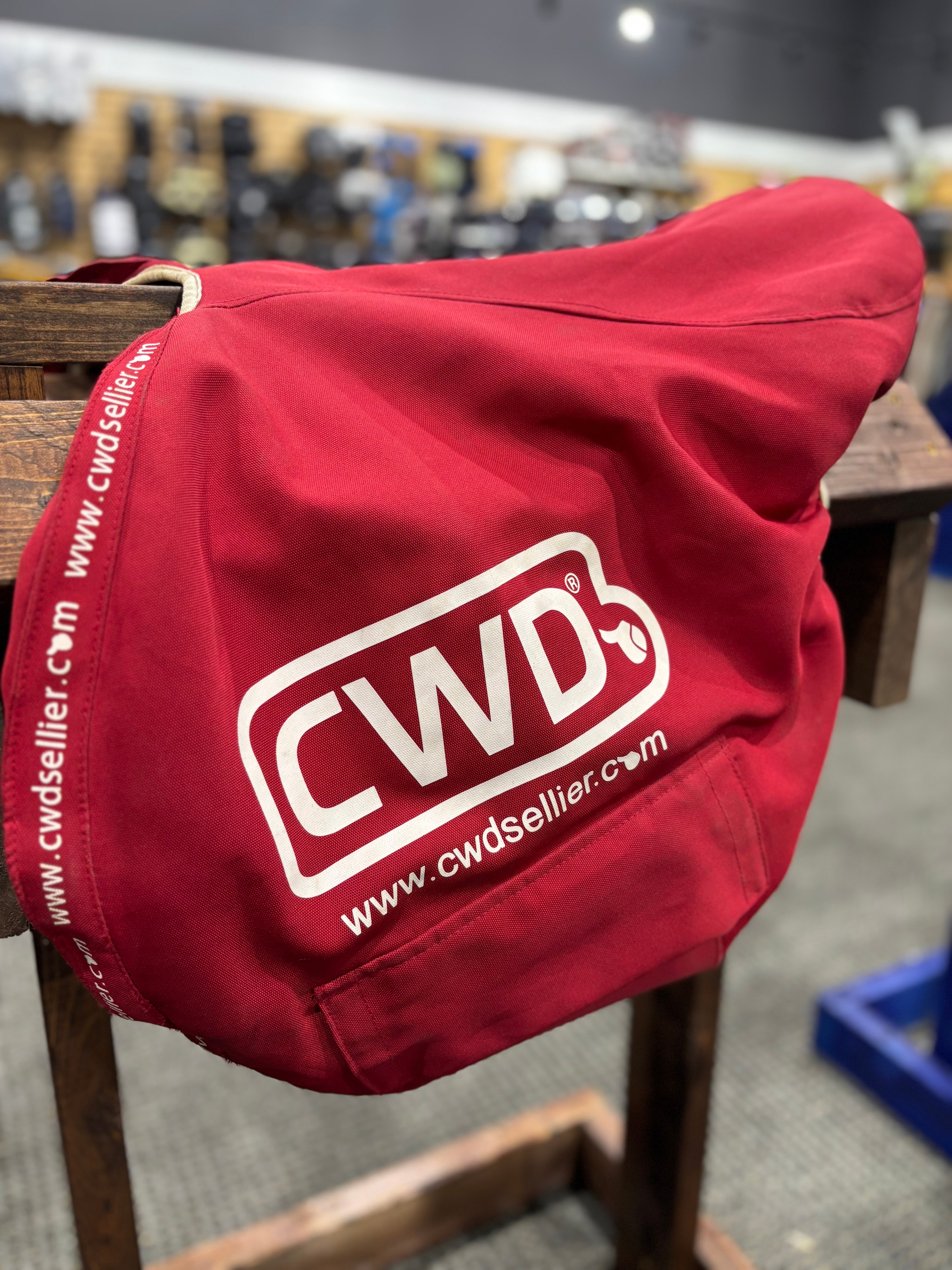 Used Medium CWD Saddle Cover