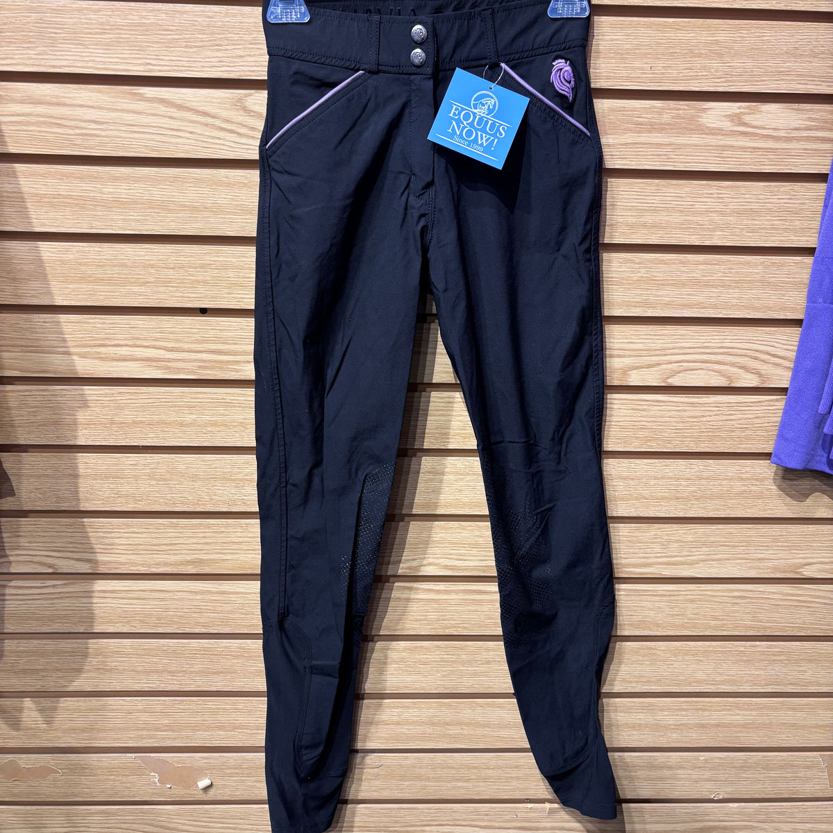 Used 22 Black Equinavia Silicone Knee Patch Breeches