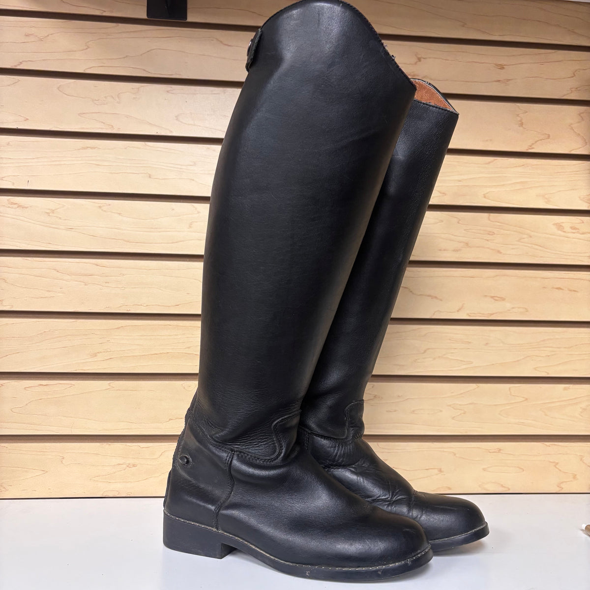 Used Dublin 7 Black Dress Boots