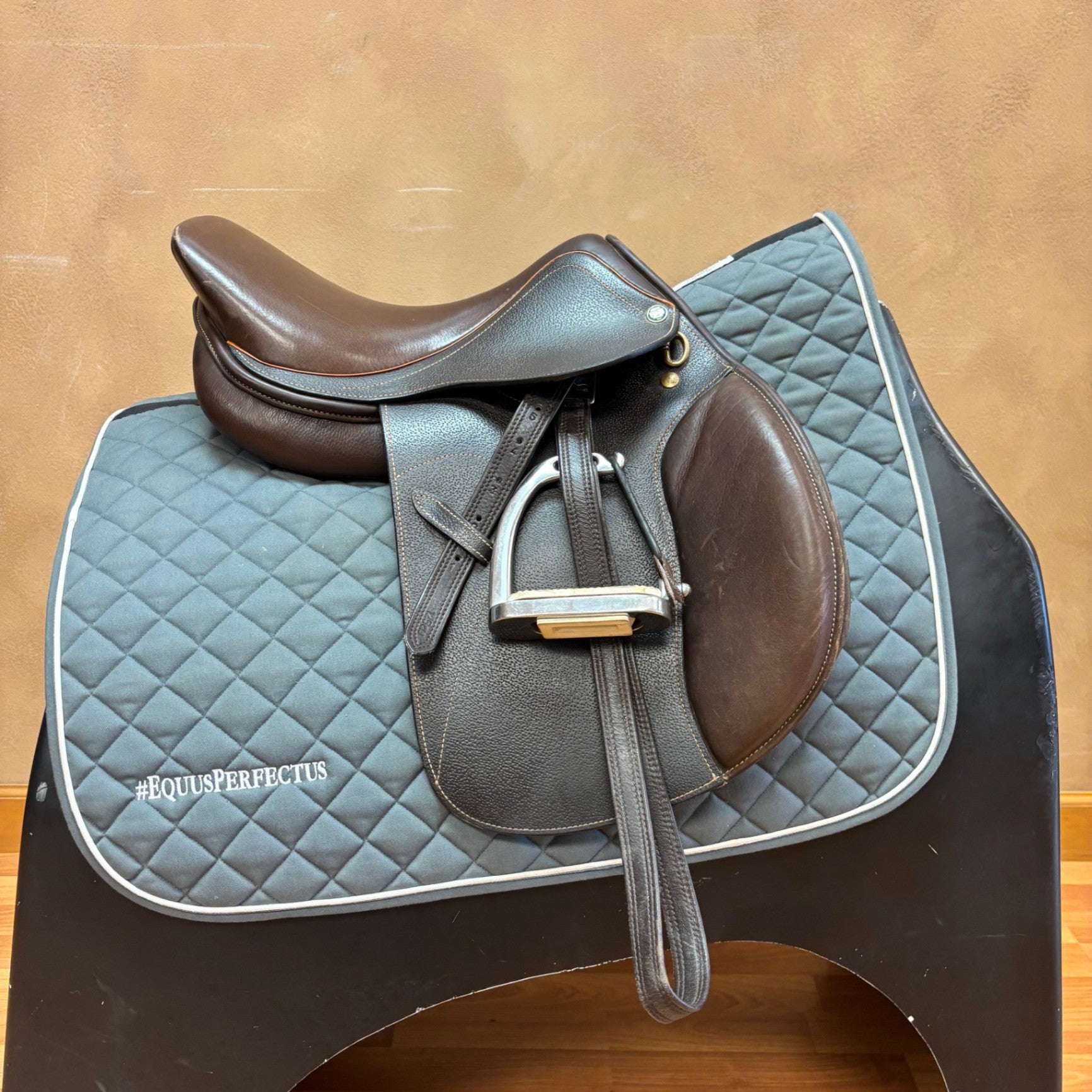 Used HDR Memor X Jump Saddle 15" Medium Tree