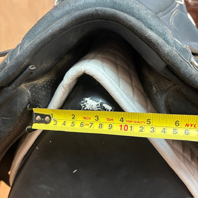Used Wintec Pro Endurance Saddle 18" Wide Tree