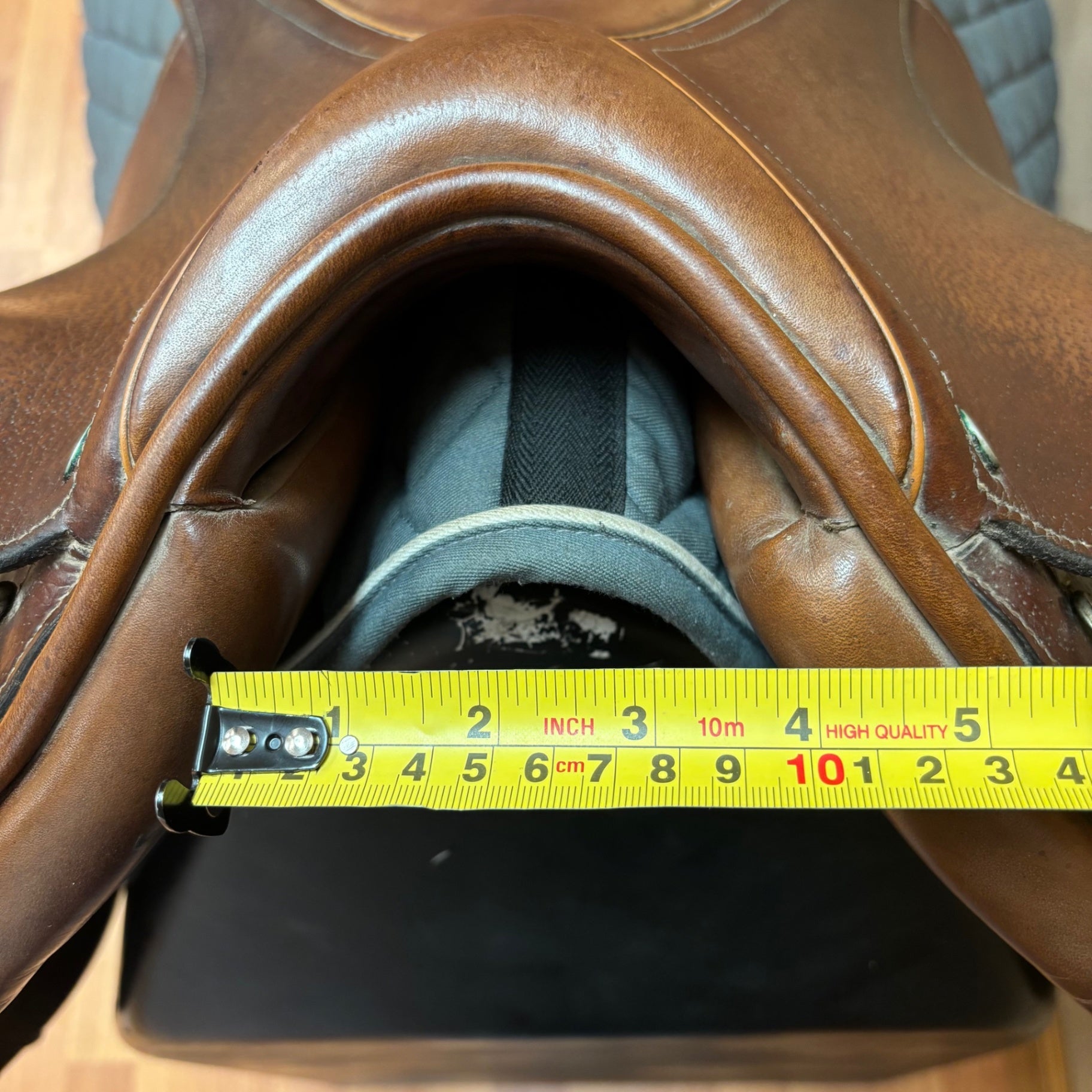 Used Jefferies Jump Saddle 17" Medium/Narrow Tree