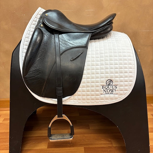 Used Collegiate Monarch Dressage Saddle 17" Medium Tree