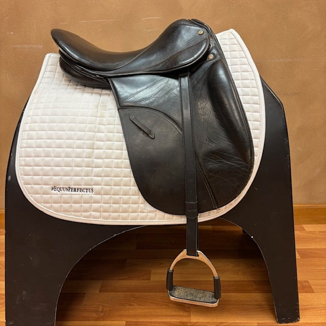 Used Collegiate Monarch Dressage Saddle 17" Medium Tree