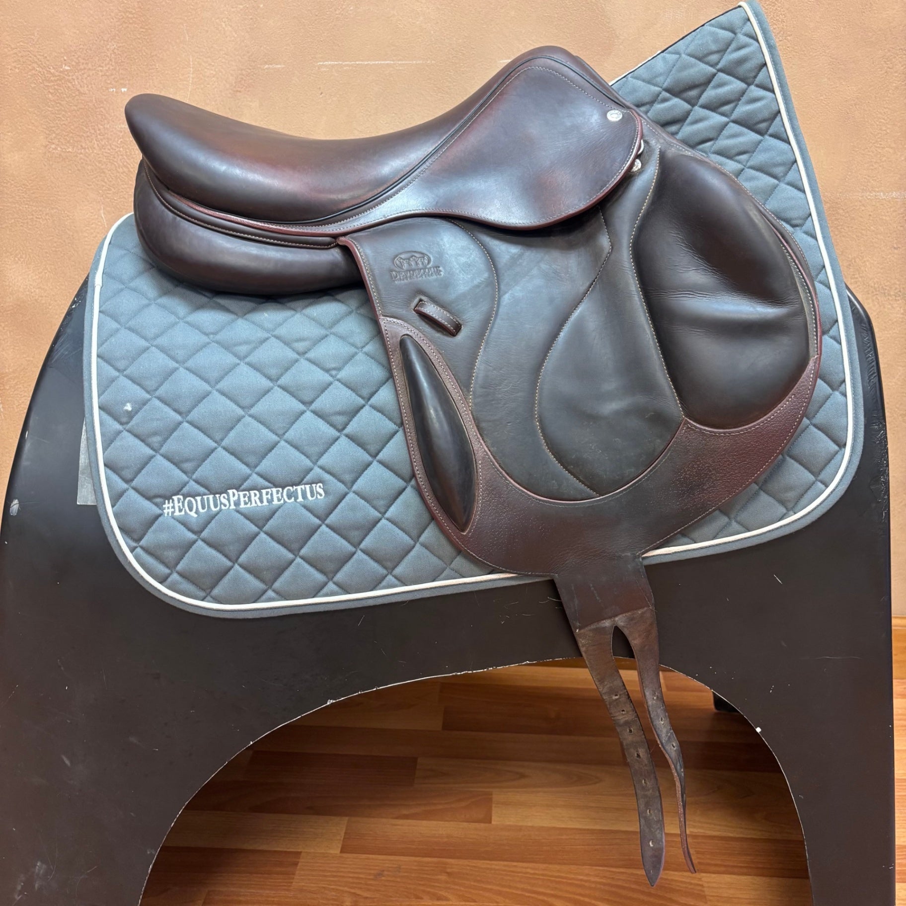 Used Decoucoux Chiberta O Jump Saddle 17.5" Medium Tree
