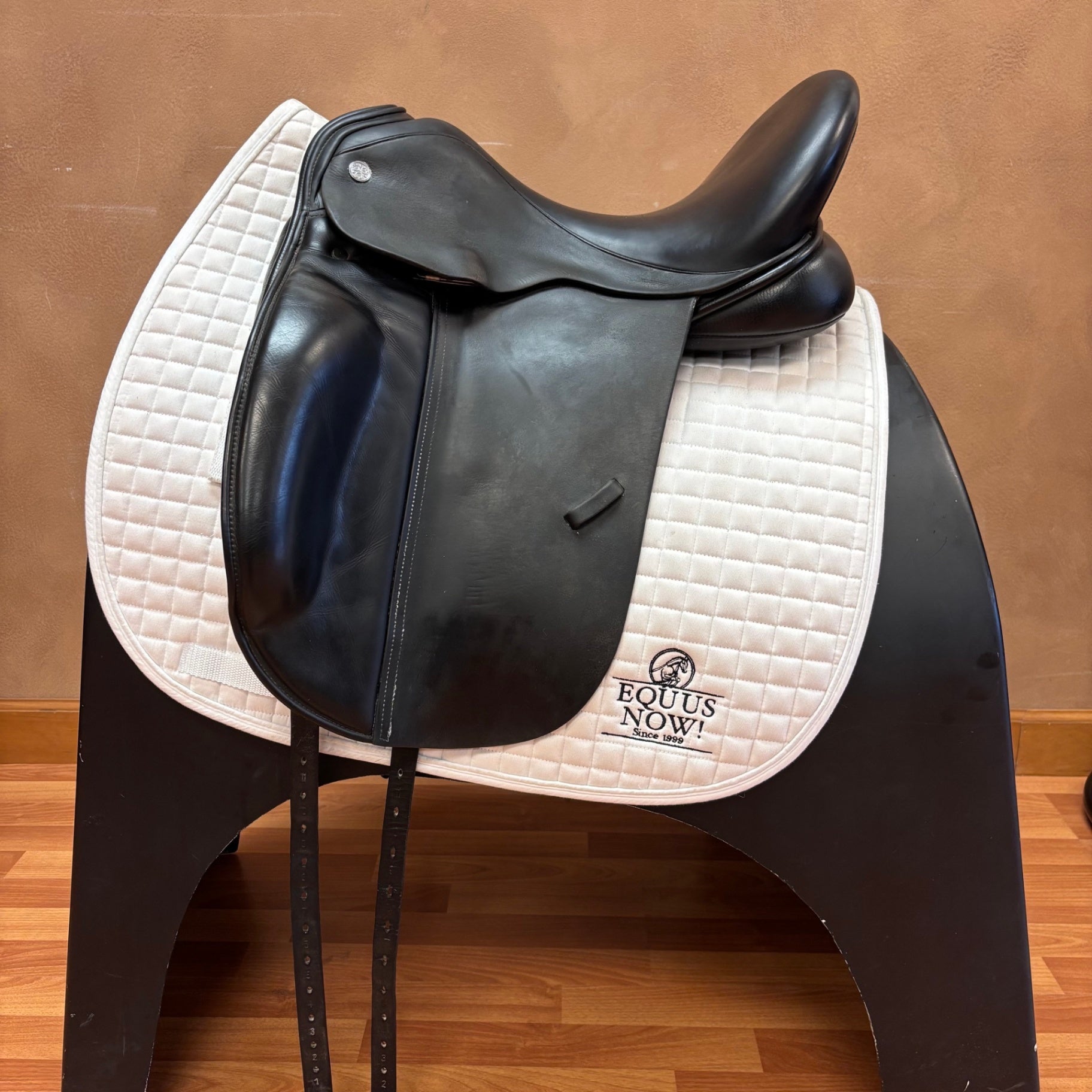 Used Trilogy Verago Elite Dressage Saddle 17.5" Wide Tree