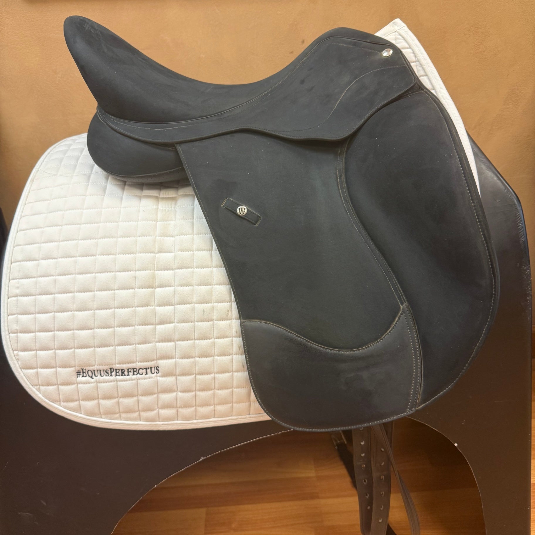 Used Wintec Isabel Dressage Saddle 17" Adjustable Tree