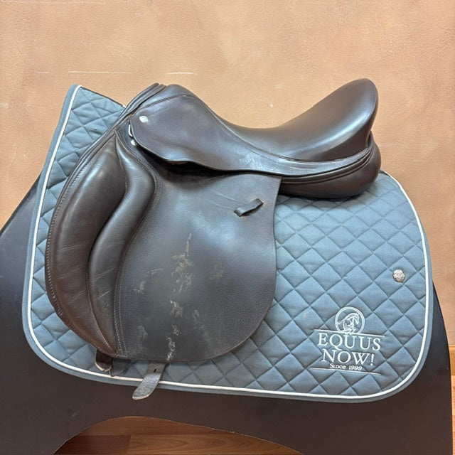 Used Loxley Bliss Jump Saddle 17" Wide Tree
