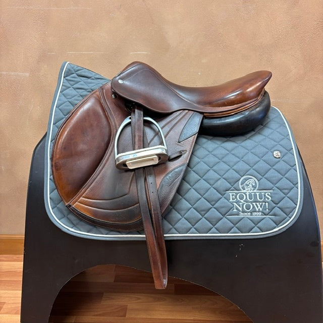 Used CWD SE01 Jump Saddle 17" Medium Tree