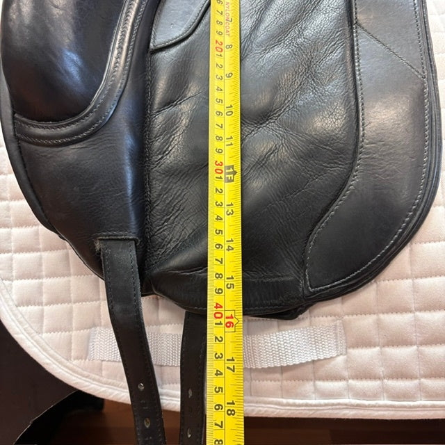 Used Bliss of London Paramour Dressage Saddle 17.5" Medium Tree