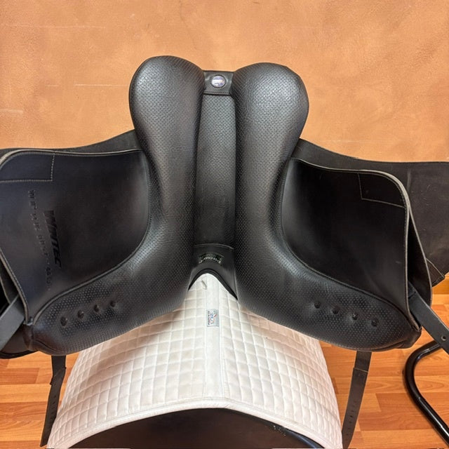Used Wintec 500 Dressage Saddle 17.5" Adjustable Tree