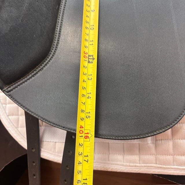 Used Wintec 500 Dressage Saddle 17.5" Adjustable Tree