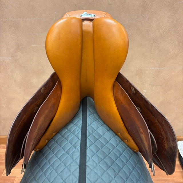 Used Pessoa Chamont Jump Saddle 16" Medium/Narrow Tree
