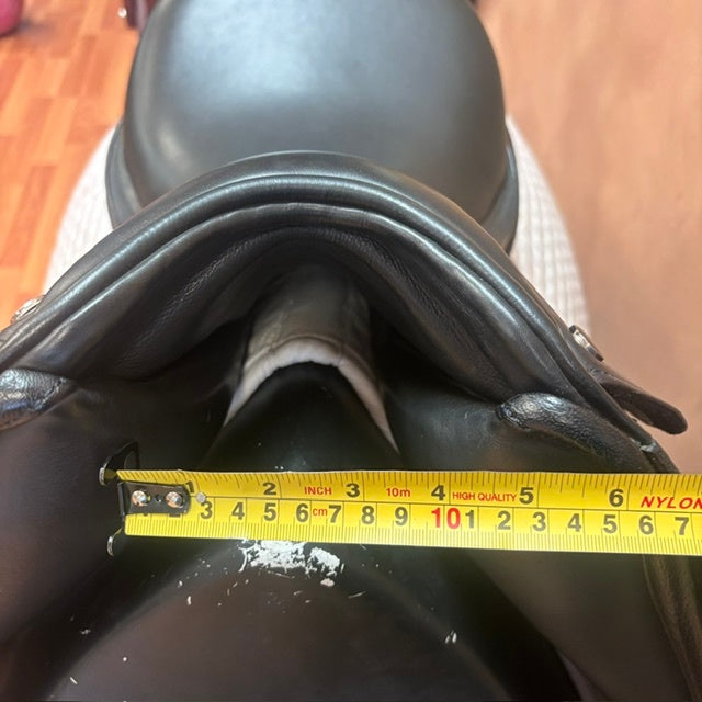Used Ovation Salinero Dressage Saddle 18" Adjustable Gullet