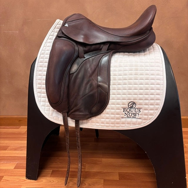 Used Bliss of London Paramour Brown Dressage Saddle 18" Medium Wide Tree