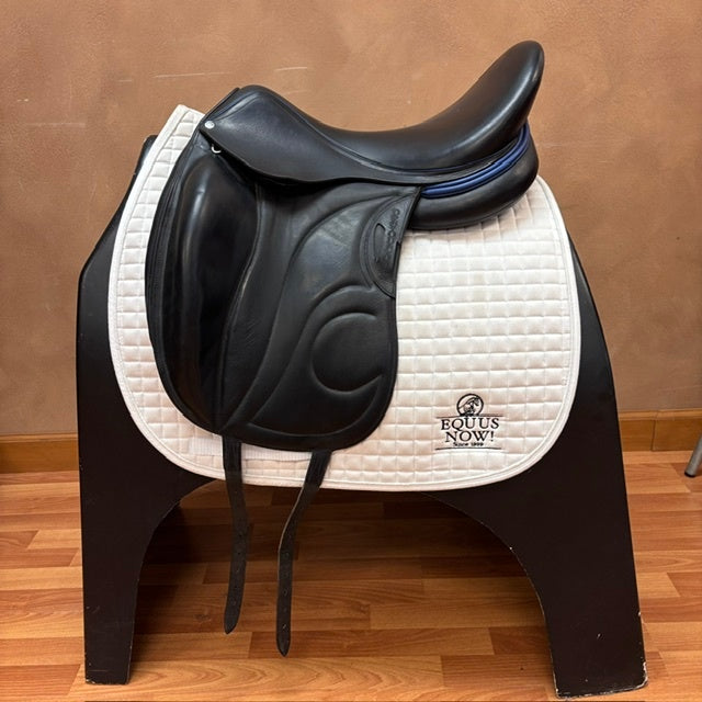 Used Devoucoux Loreak Dressage Saddle 18.5" Wide Tree