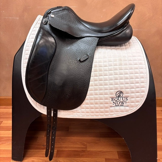 Used ANKY Cuir de Chamont Dressage Saddle 17.5" Medium Tree