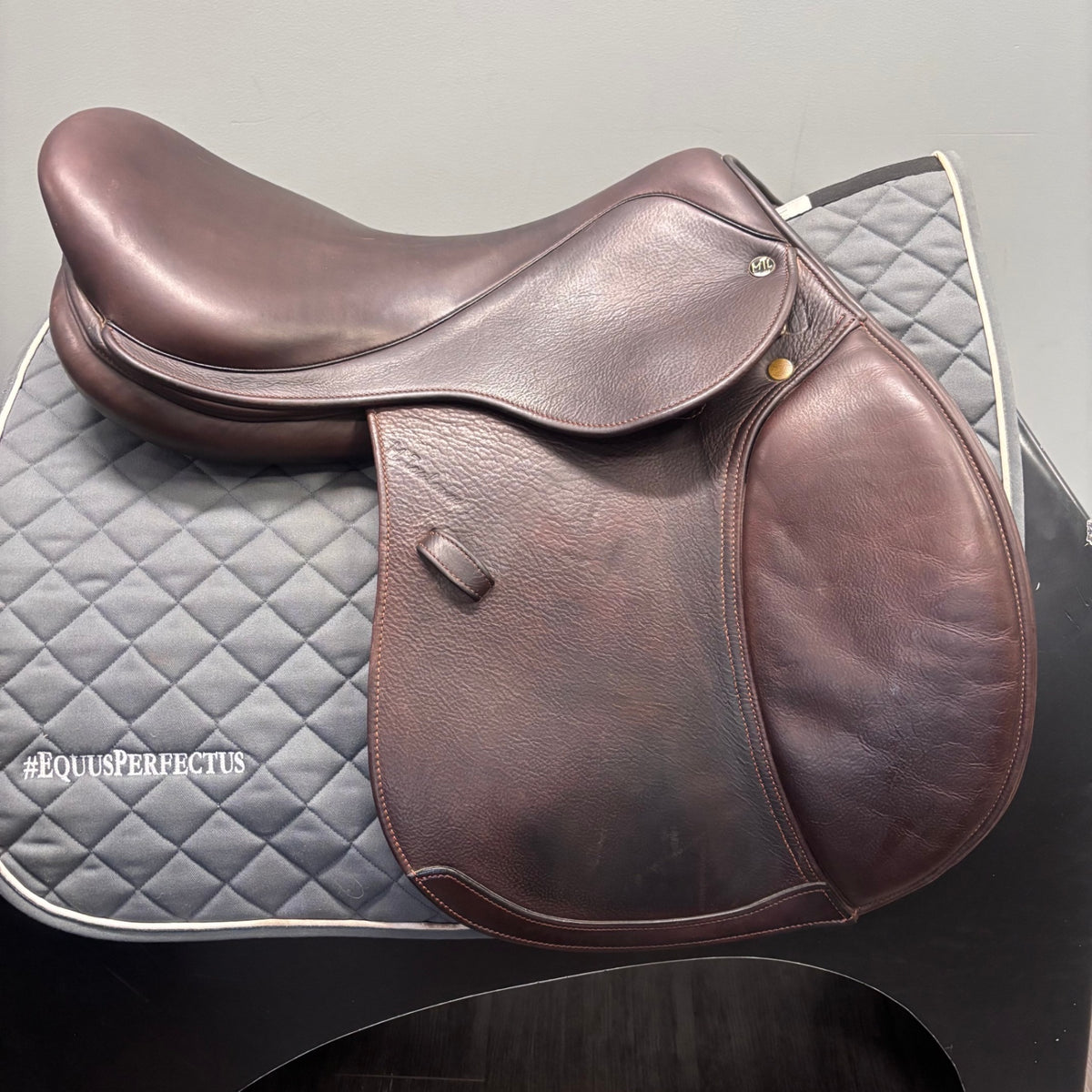Used M Toulouse Jump Saddle 18" Adjustable Tree