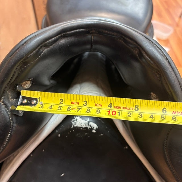 Used Albion SLK Dressage Saddle 17.5" Medium Wide Tree