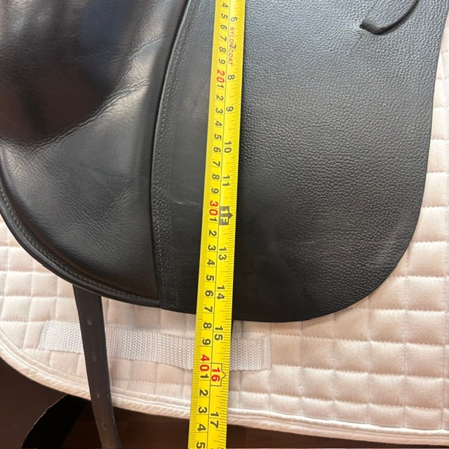 Used Albion SLK Ultima Dressage Saddle 17.5" Med/Wide Tree