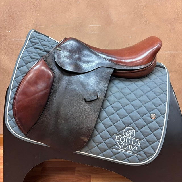 Used Beval The Natural Jump Saddle 17" Medium Tree