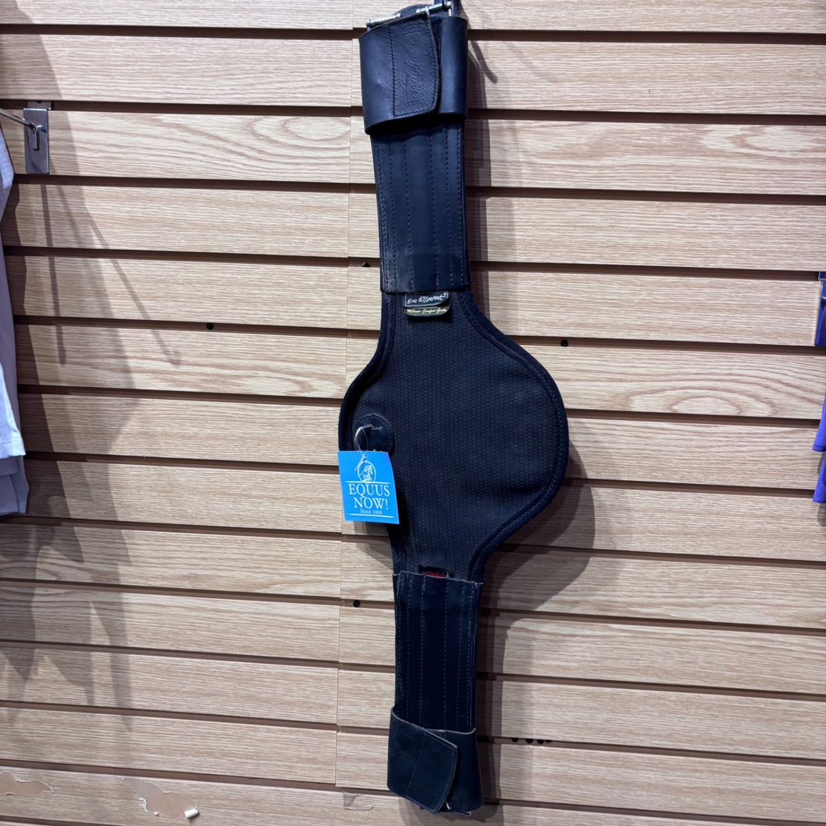 Used 32" Black Mikmar Comfort Girth
