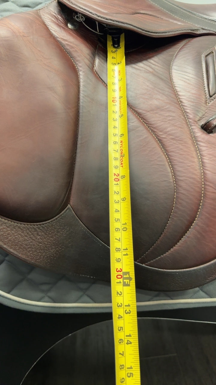 Used Devoucoux Biarritz Saddle 17.5" Medium Tree