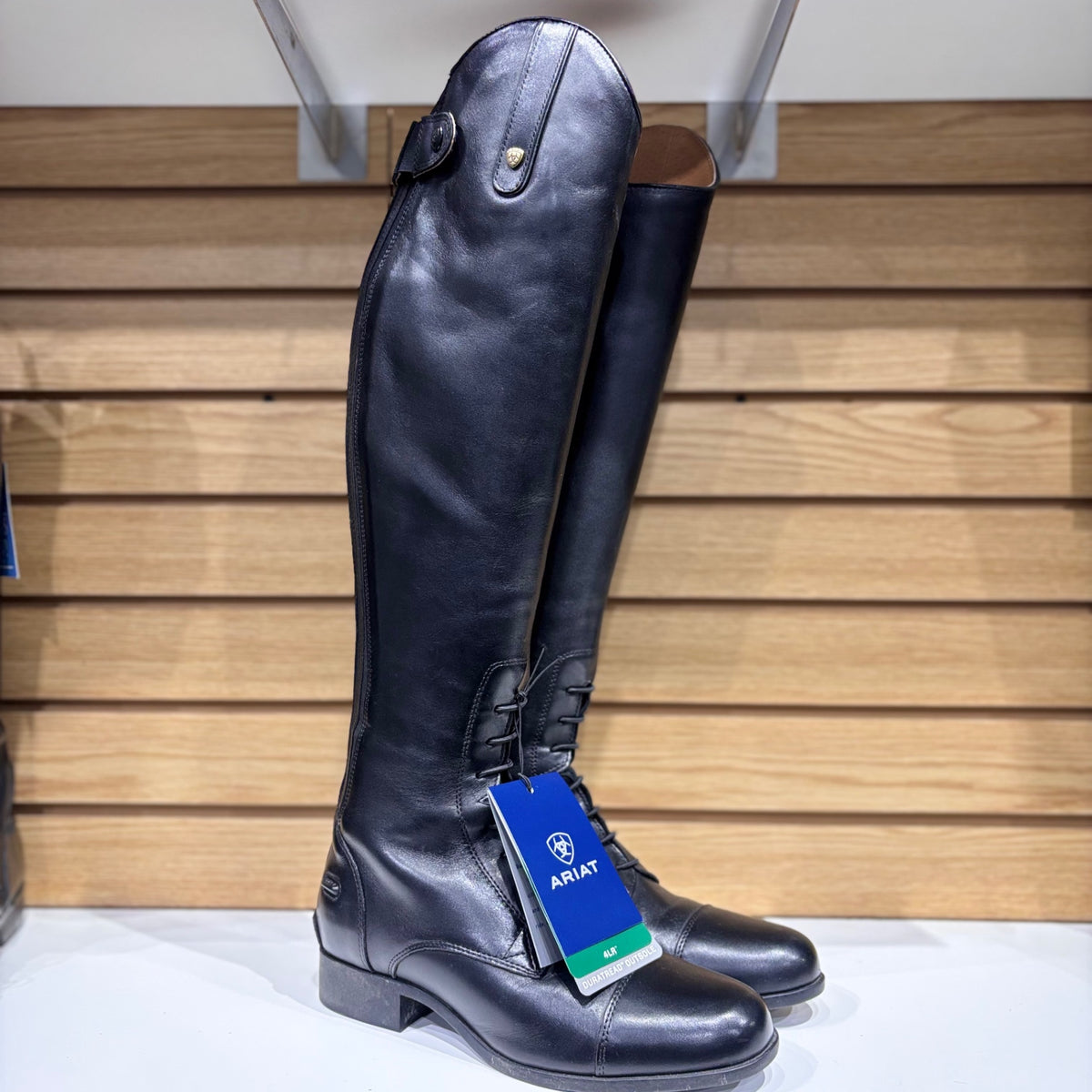 Used 8.5 Reg/Med Black Ariat Heritage Contour II Field Boot
