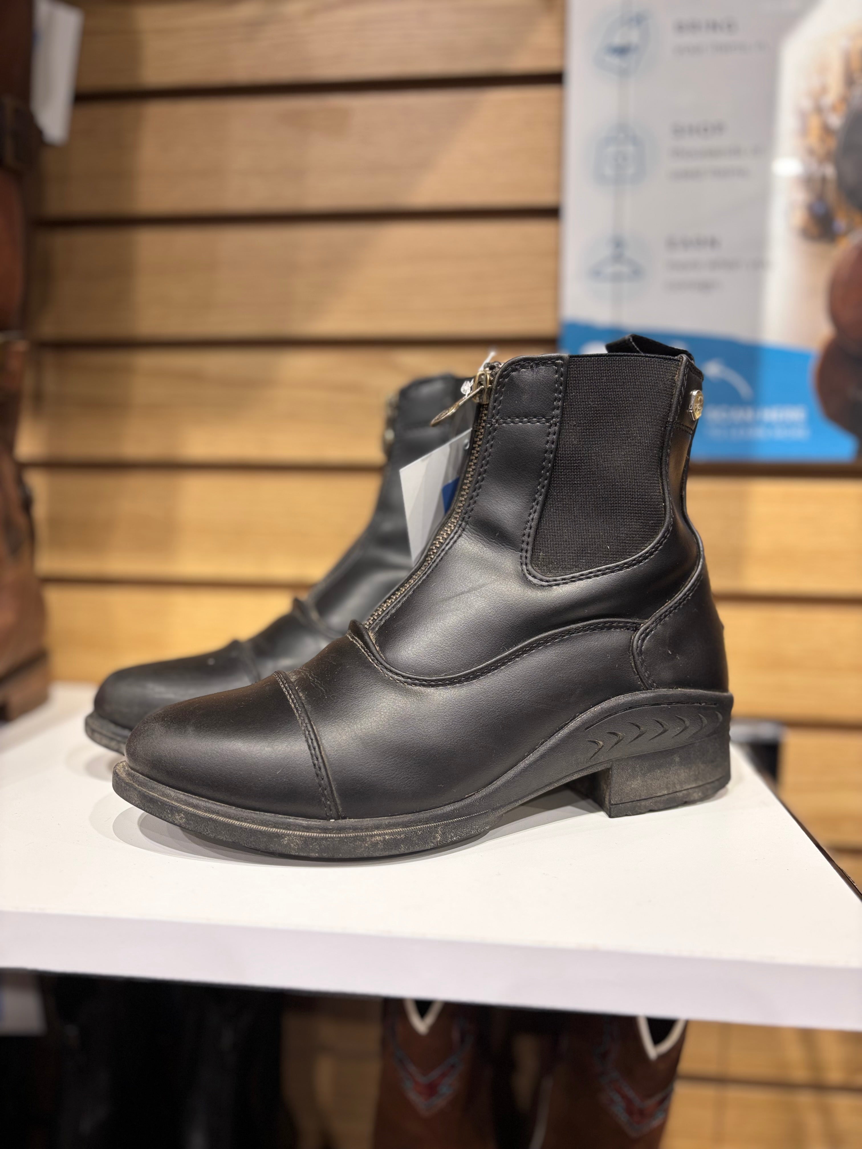 Used 7 Ovation Paddock Boots Black