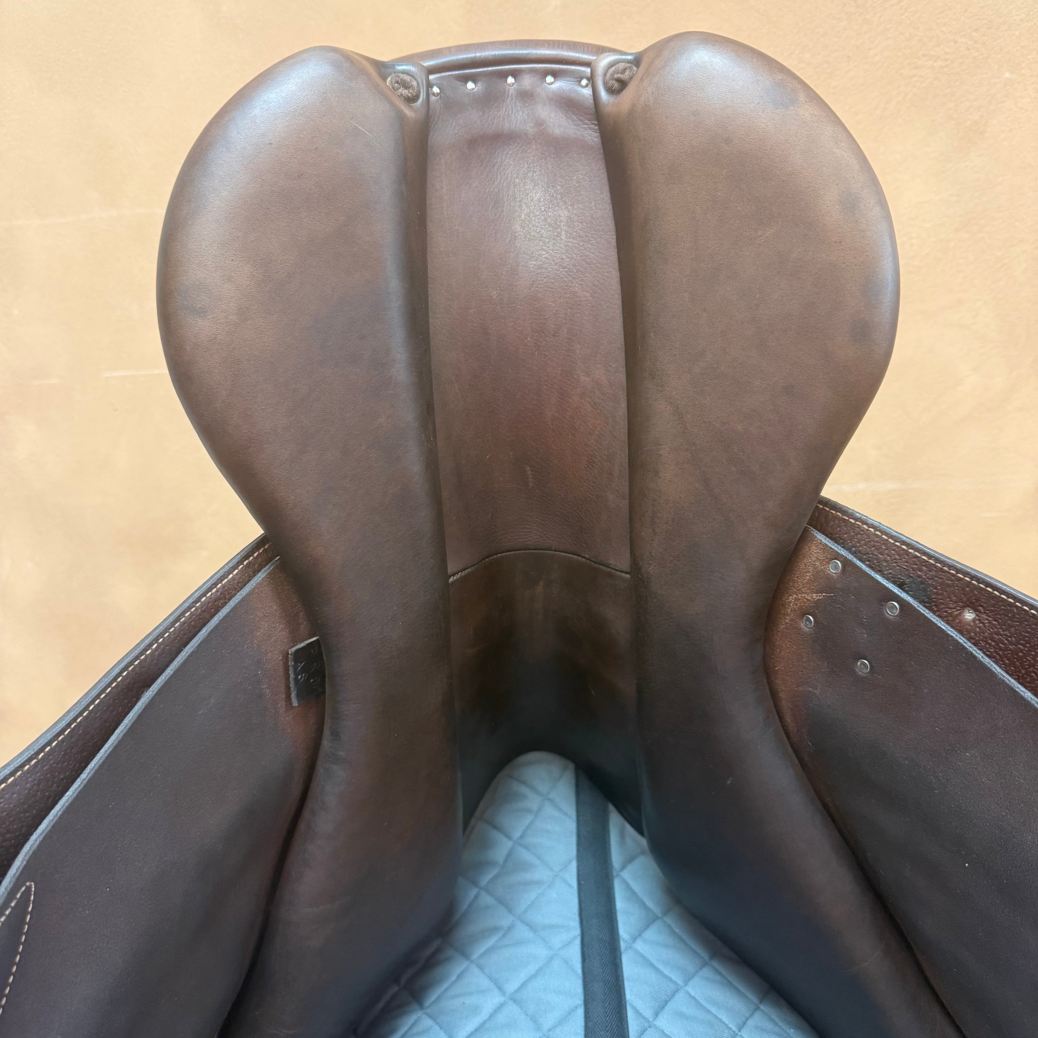 Used Voltaire Blue Infinite 3.0 Jump Saddle 17.5” Medium Wide Tree