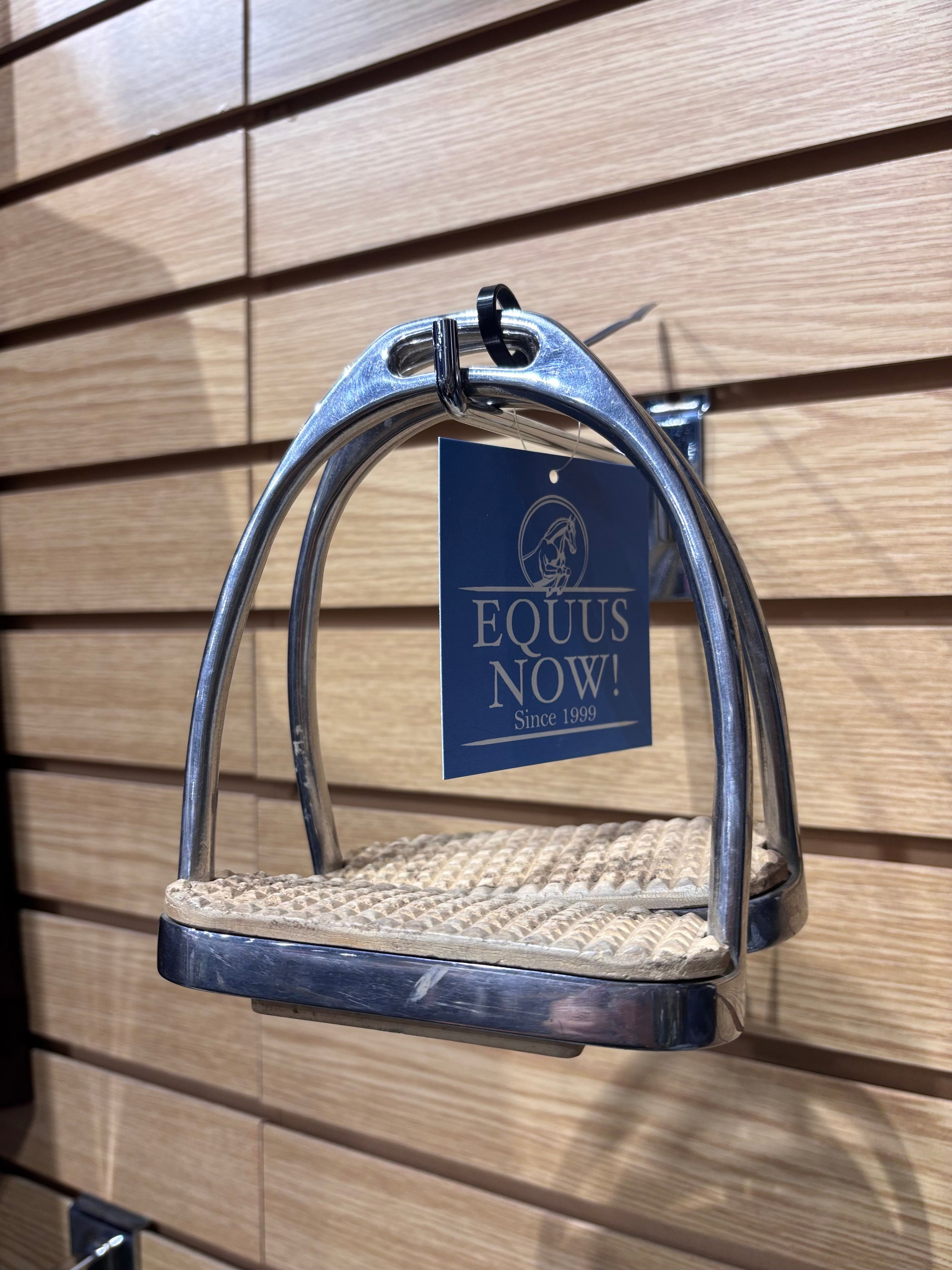 Used 4.5" Metal Stirrups