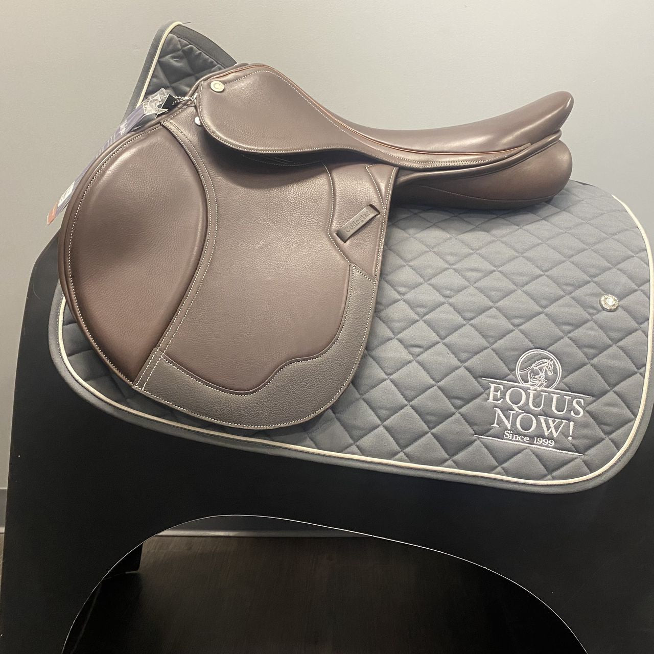 Used Collegiate Honour Jump Saddle 17" Medium Tree - sku to order - 4002942