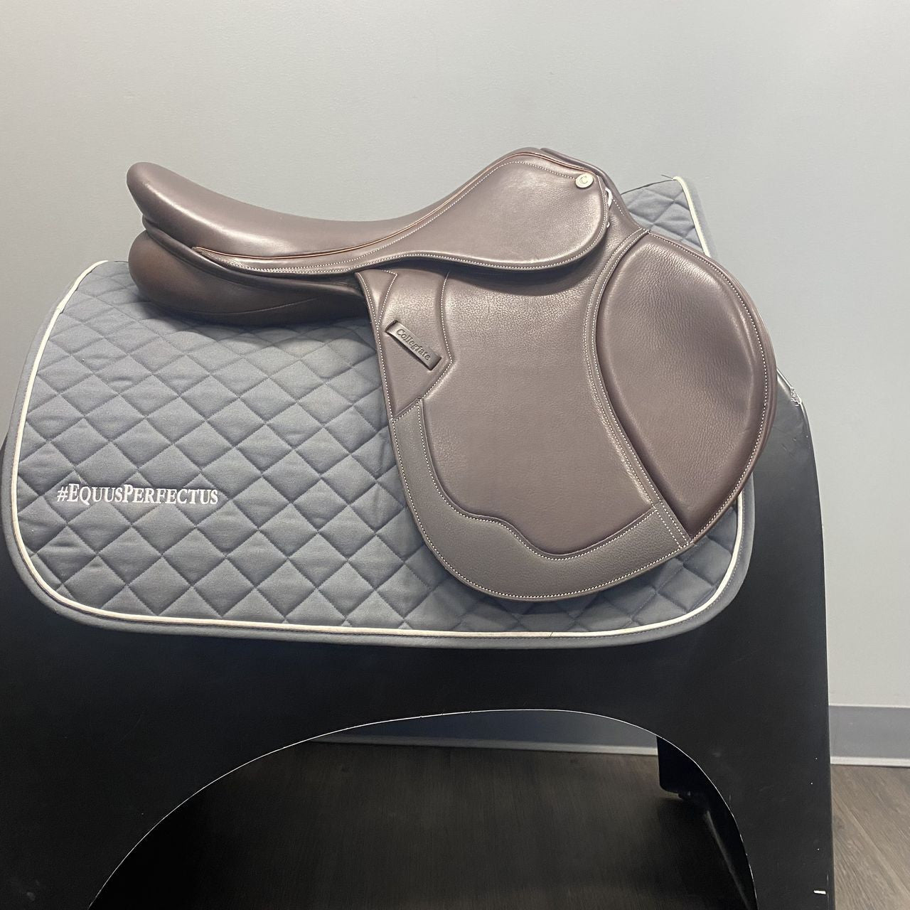 Used Collegiate Honour Jump Saddle 17" Medium Tree - sku to order - 4002942
