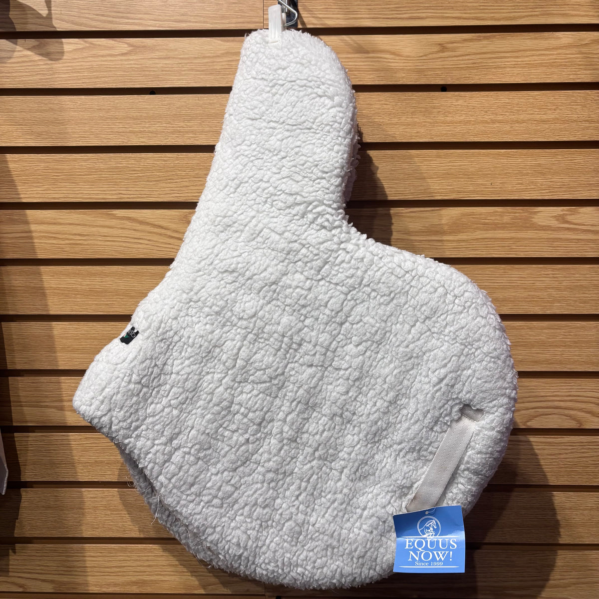 Used Equiline Fleece Shaped Pad White