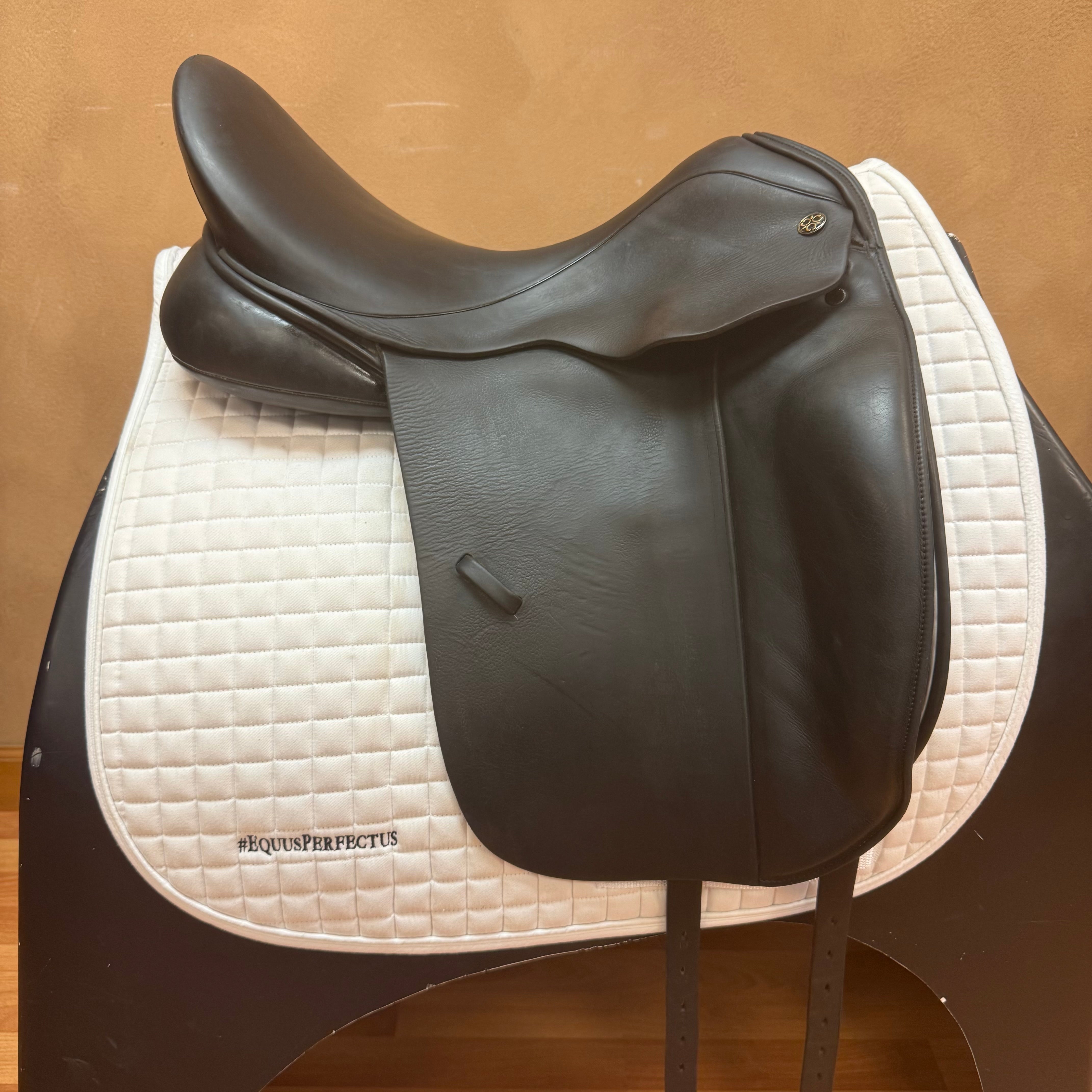Used Trilogy Debbie McDonald Dressage Saddle 18" Extra Wide Tree