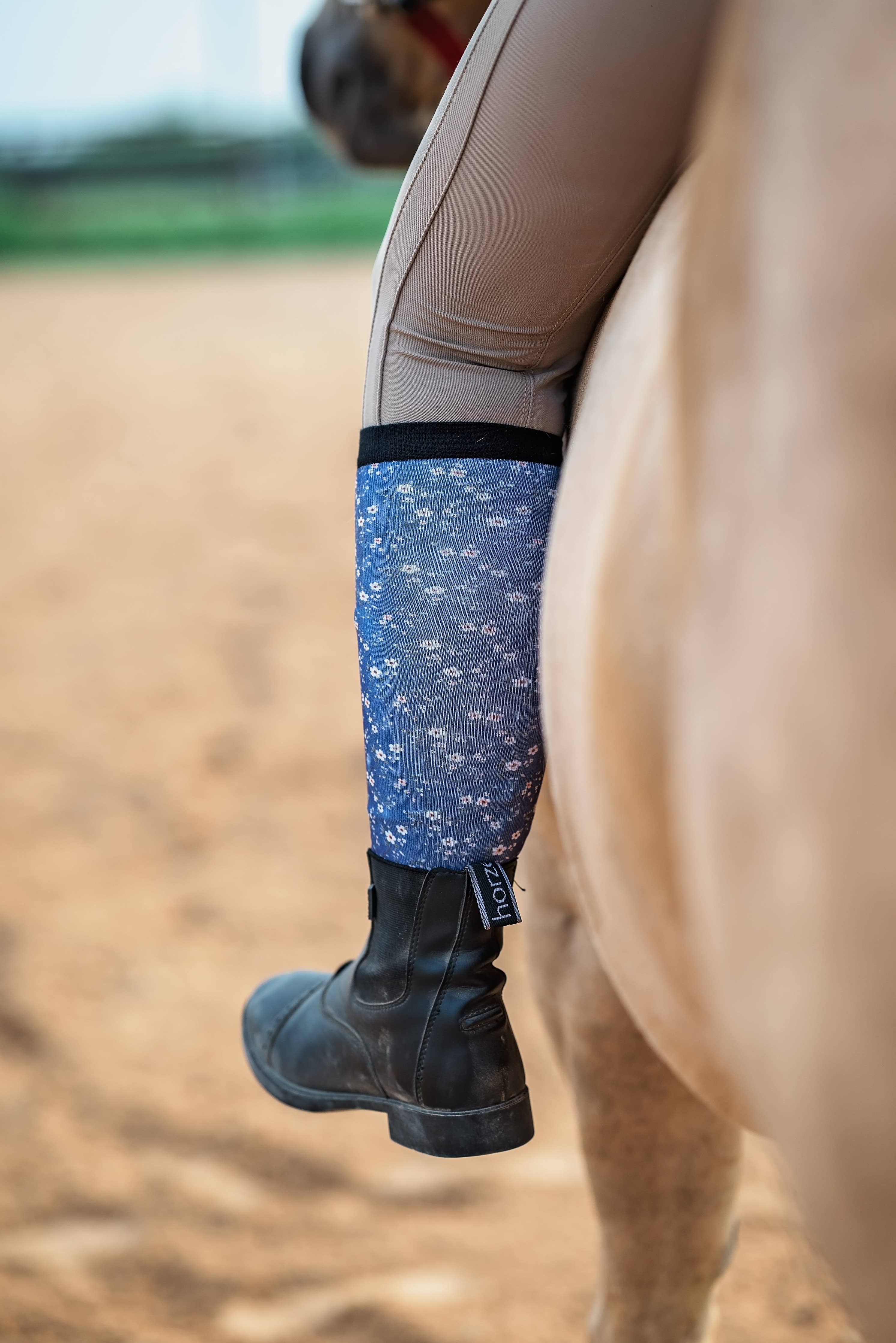 Red Barn Socks - Petal Poppin'