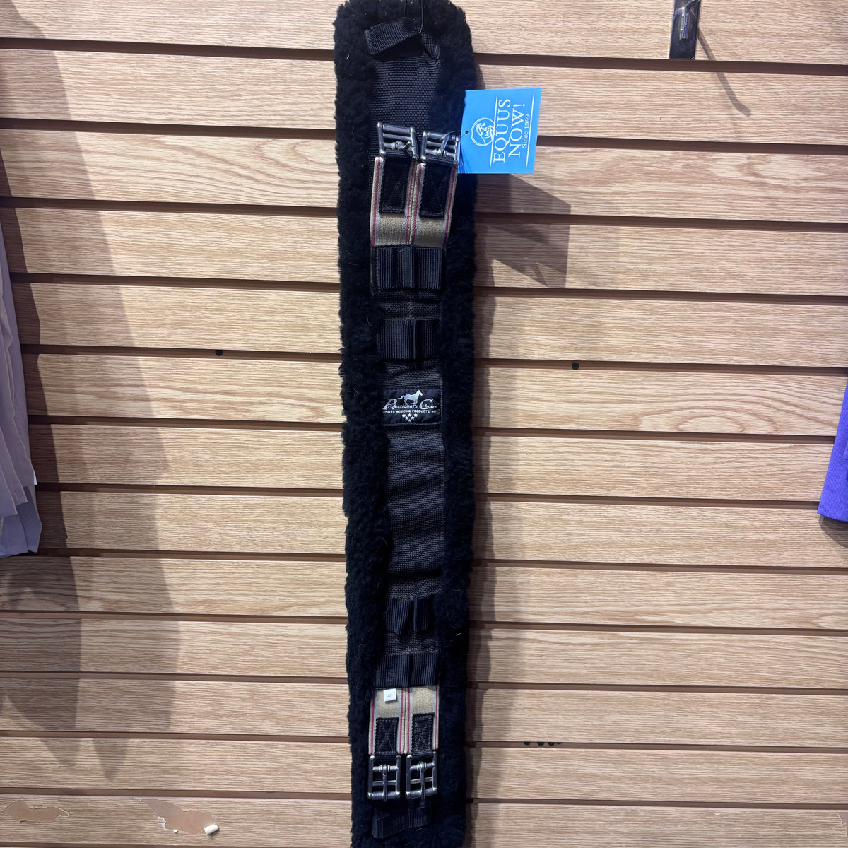Used 30" Black Professionals Choice Fleece Girth