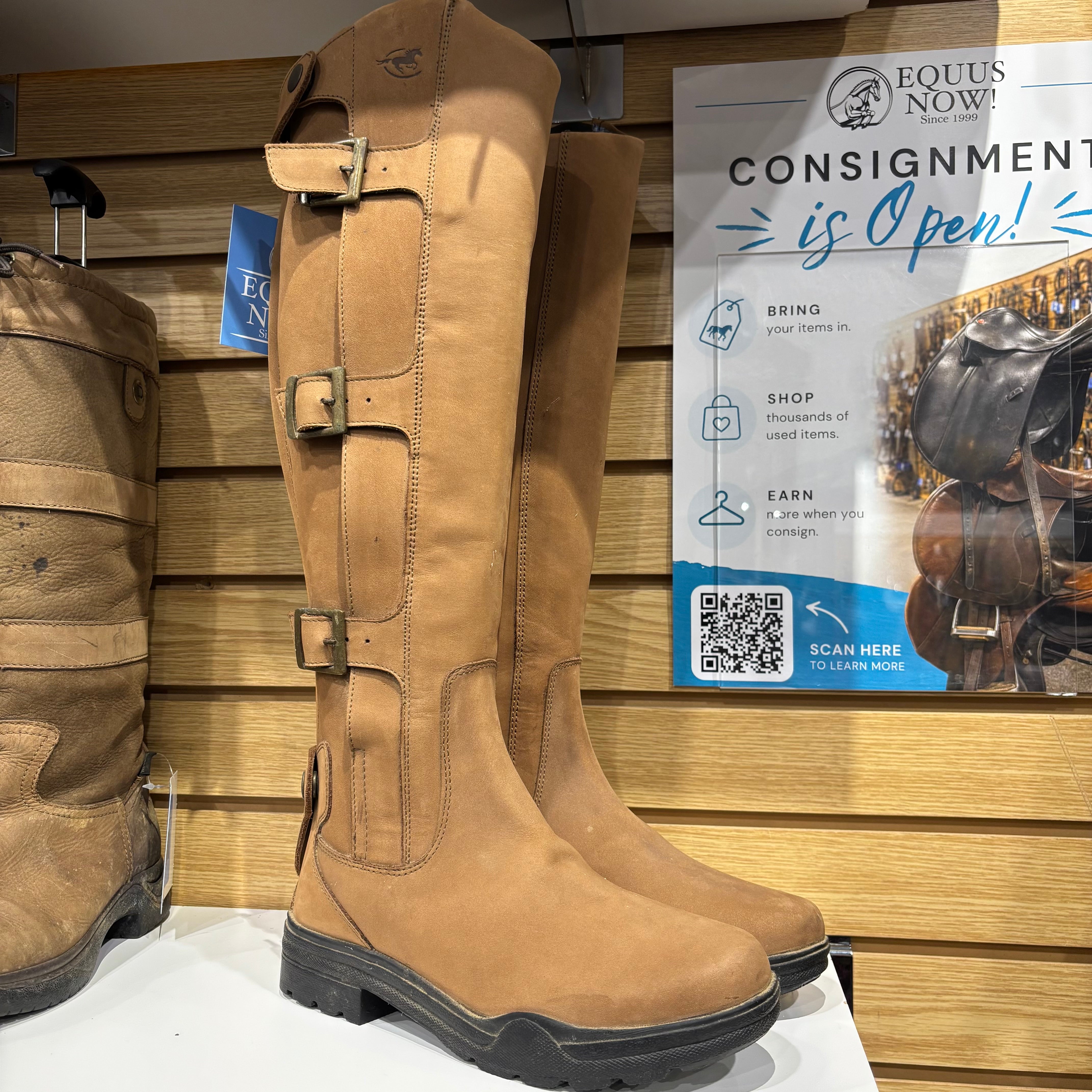 Used 8 Tan SmartPak Tall Riding Boots