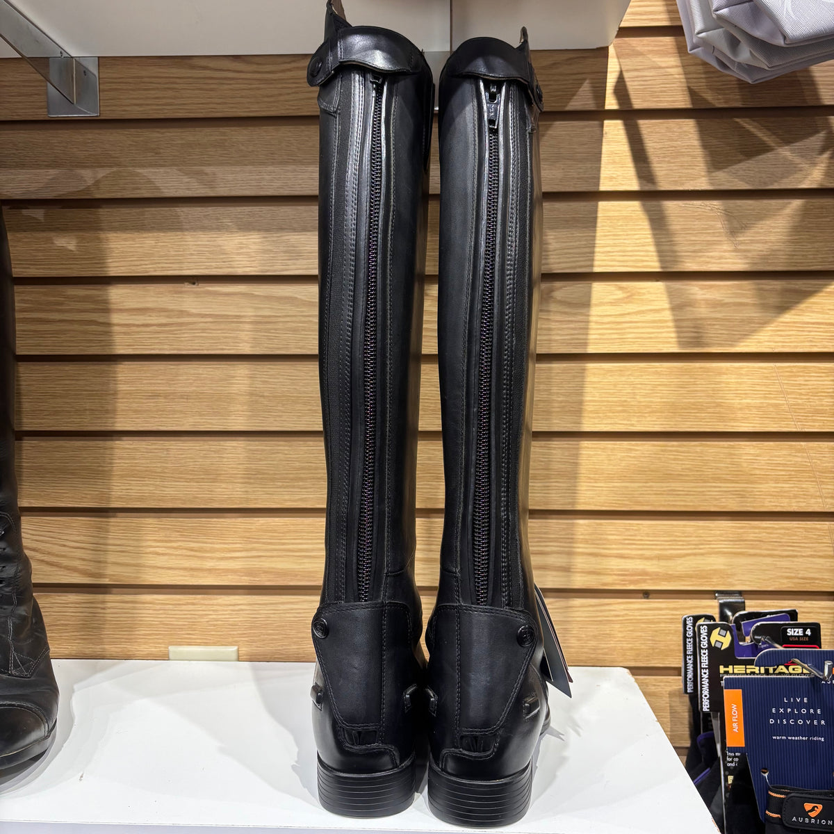 Used Ariat Kinsley Field Boot 9 Slim Tall Black
