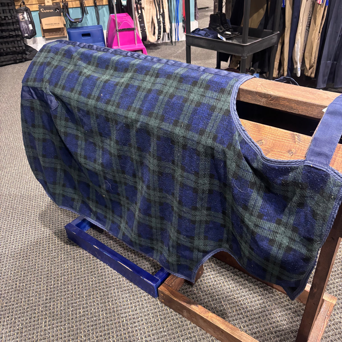 Used Navy Plaid Everest Quarter Sheet