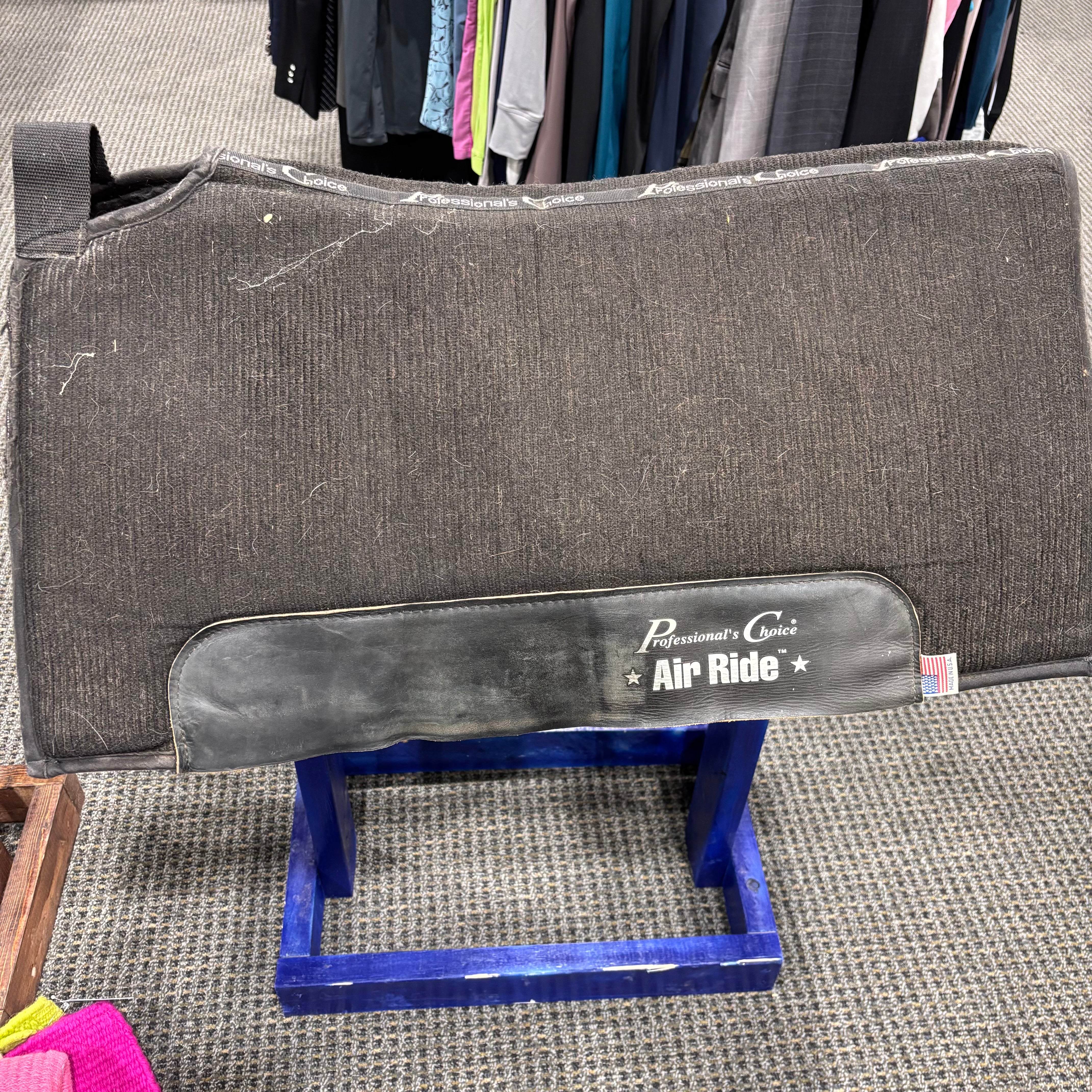 Used Black Professionals Choice Air Ride Saddle Pad