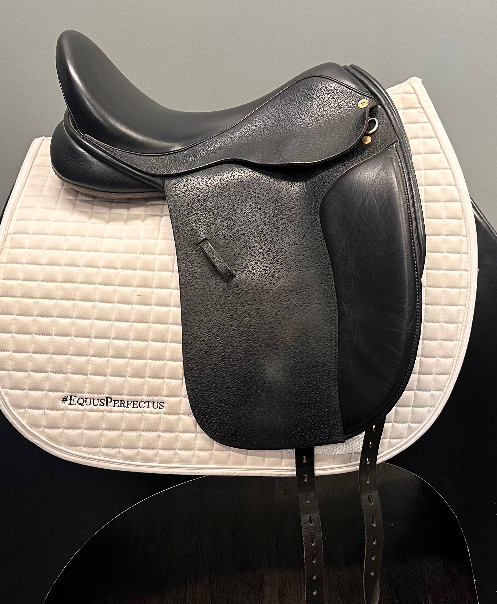 Used Black Country Dressage Saddle 17.5 Wide Tree