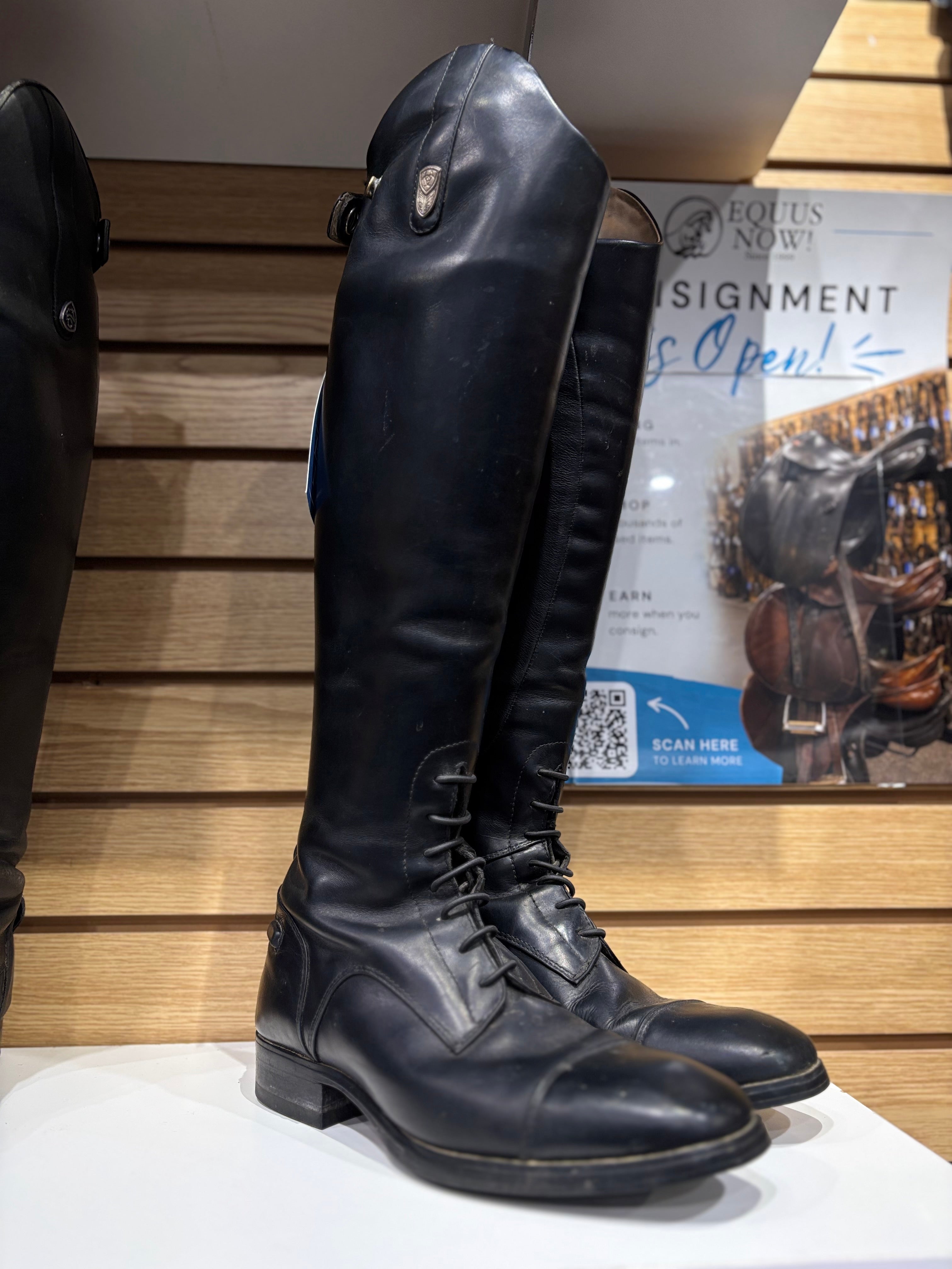 Used Ariat Monaco 6.5B Short Height Regular Calf Black