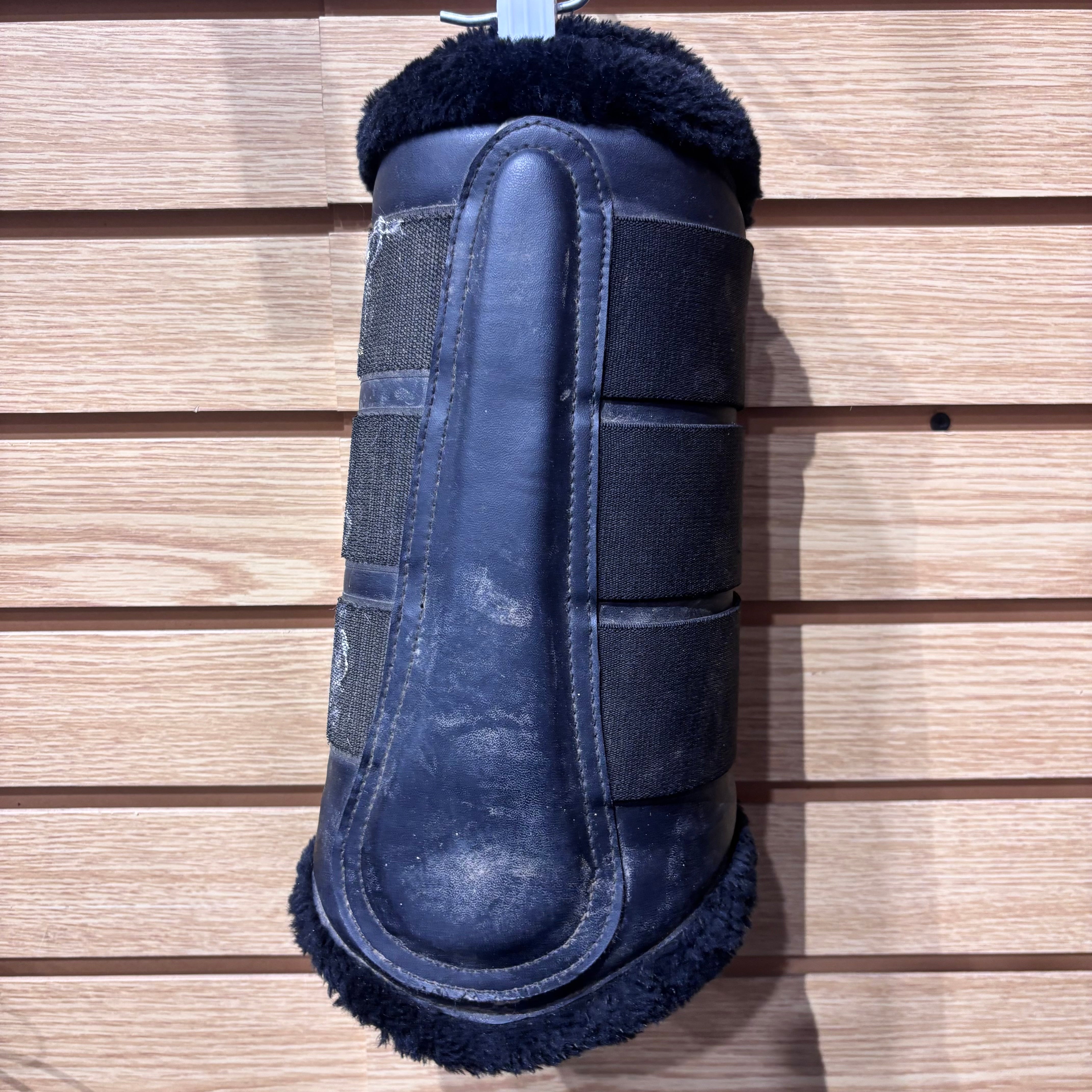 Used Full Black/Plaid Brushing Boots