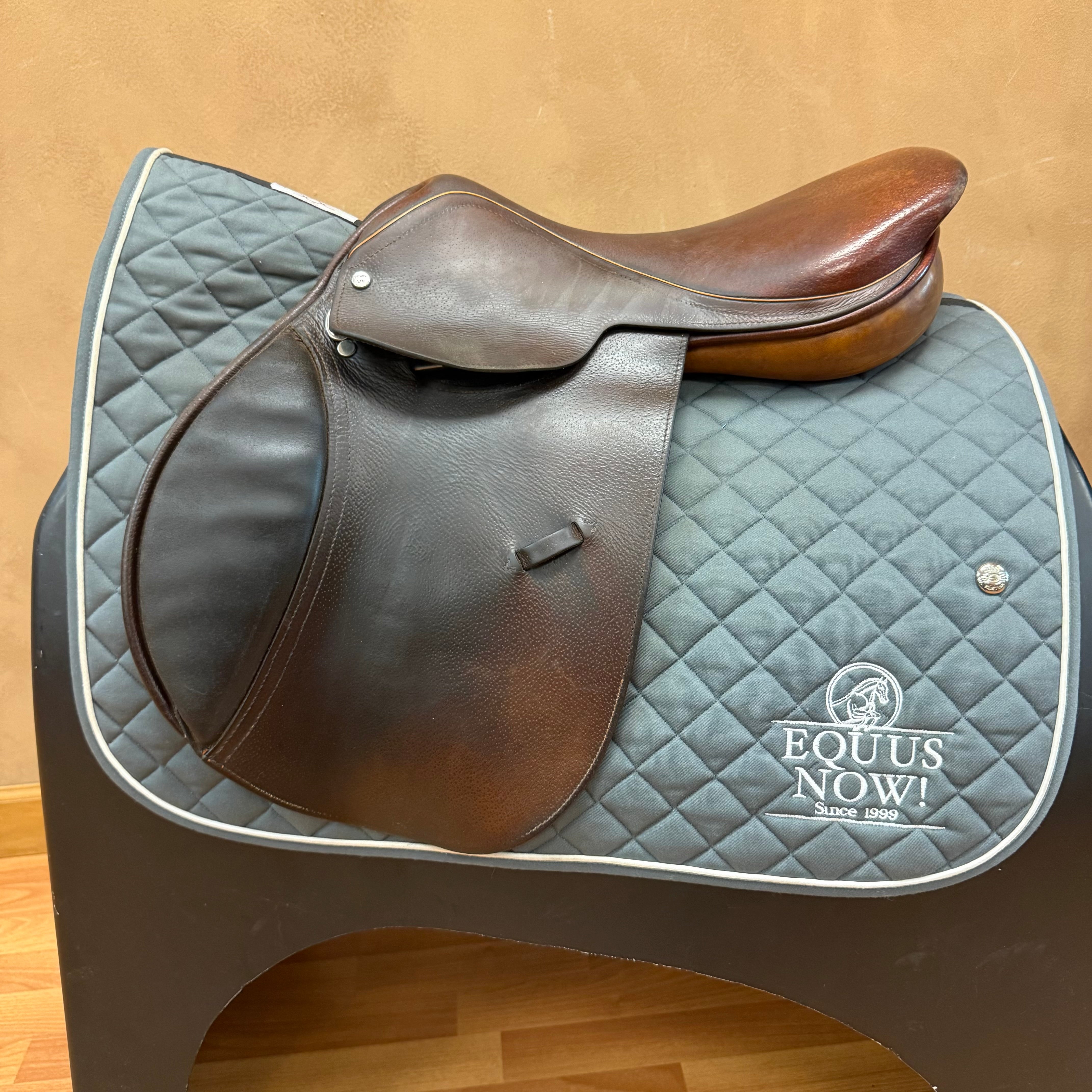 Used Beval Jump Saddle 17" Medium Tree