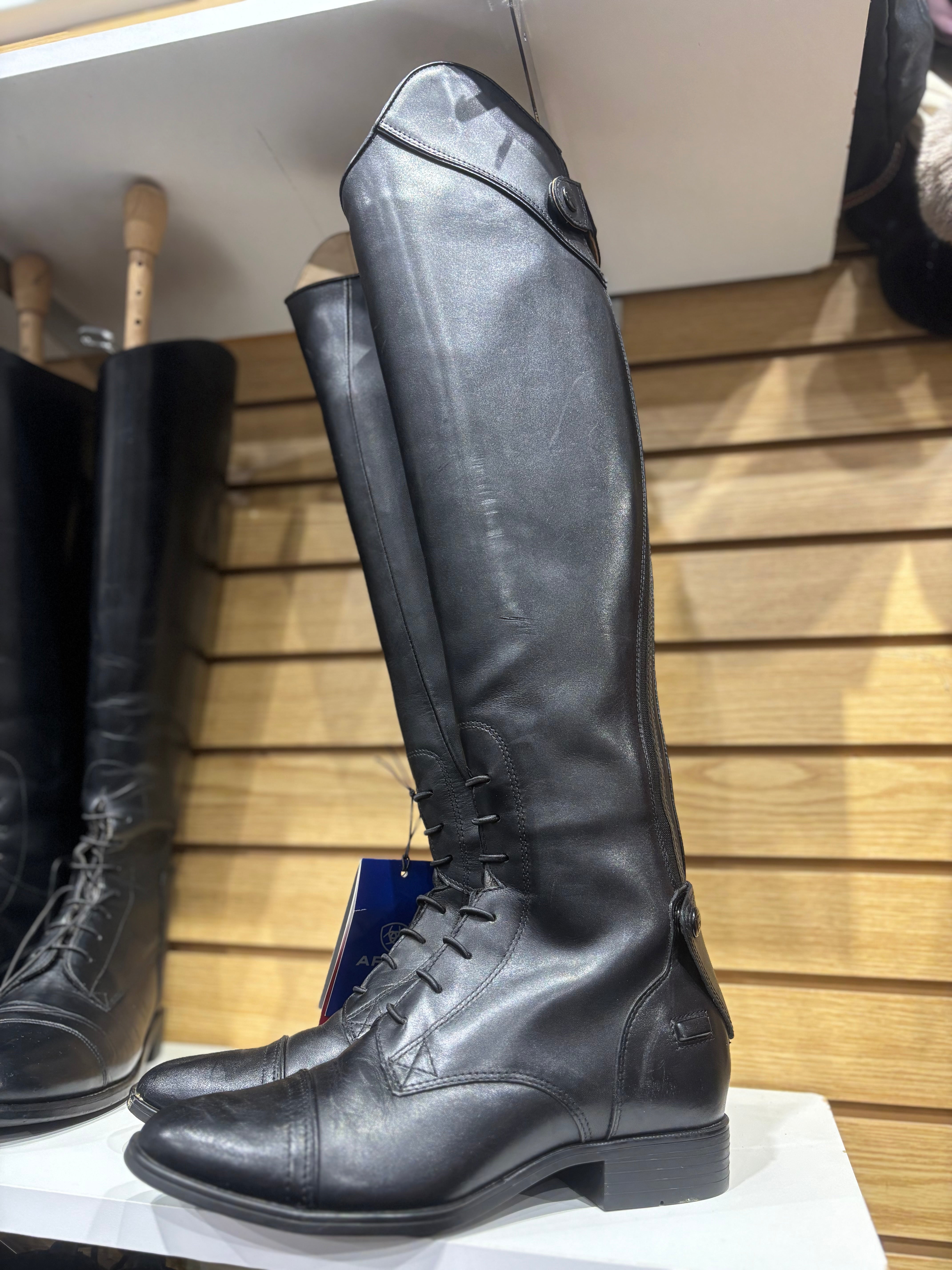 Used Ariat Kinsley Field Boot 9 Slim Tall Black